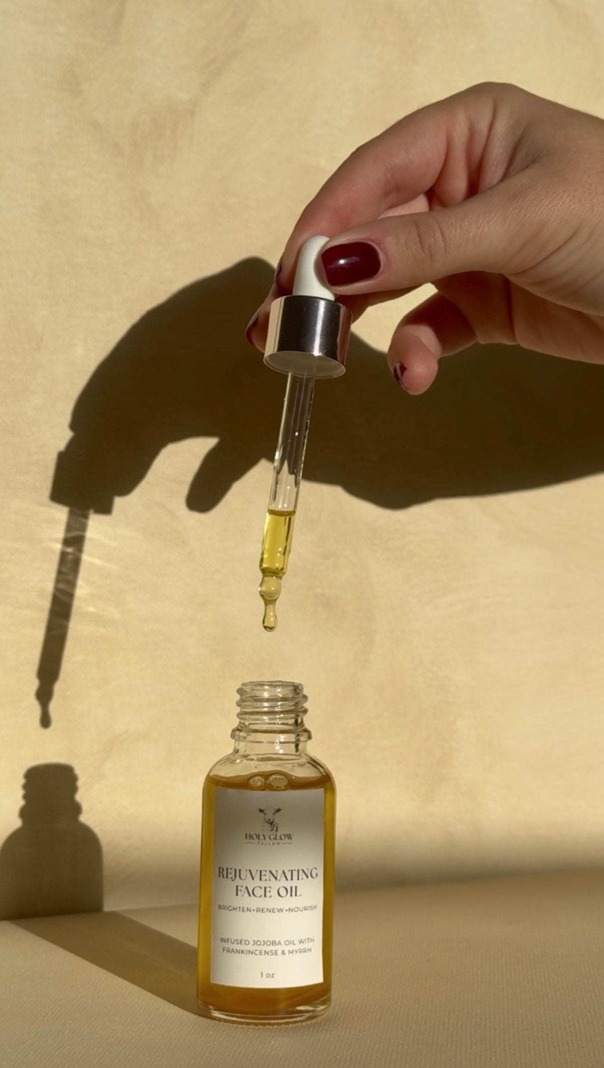 Rejuvenating Facial Oil - Brightening & Renewing Glow